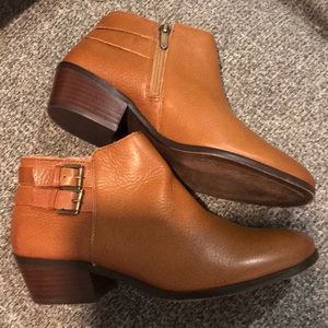 Women’s leather boots